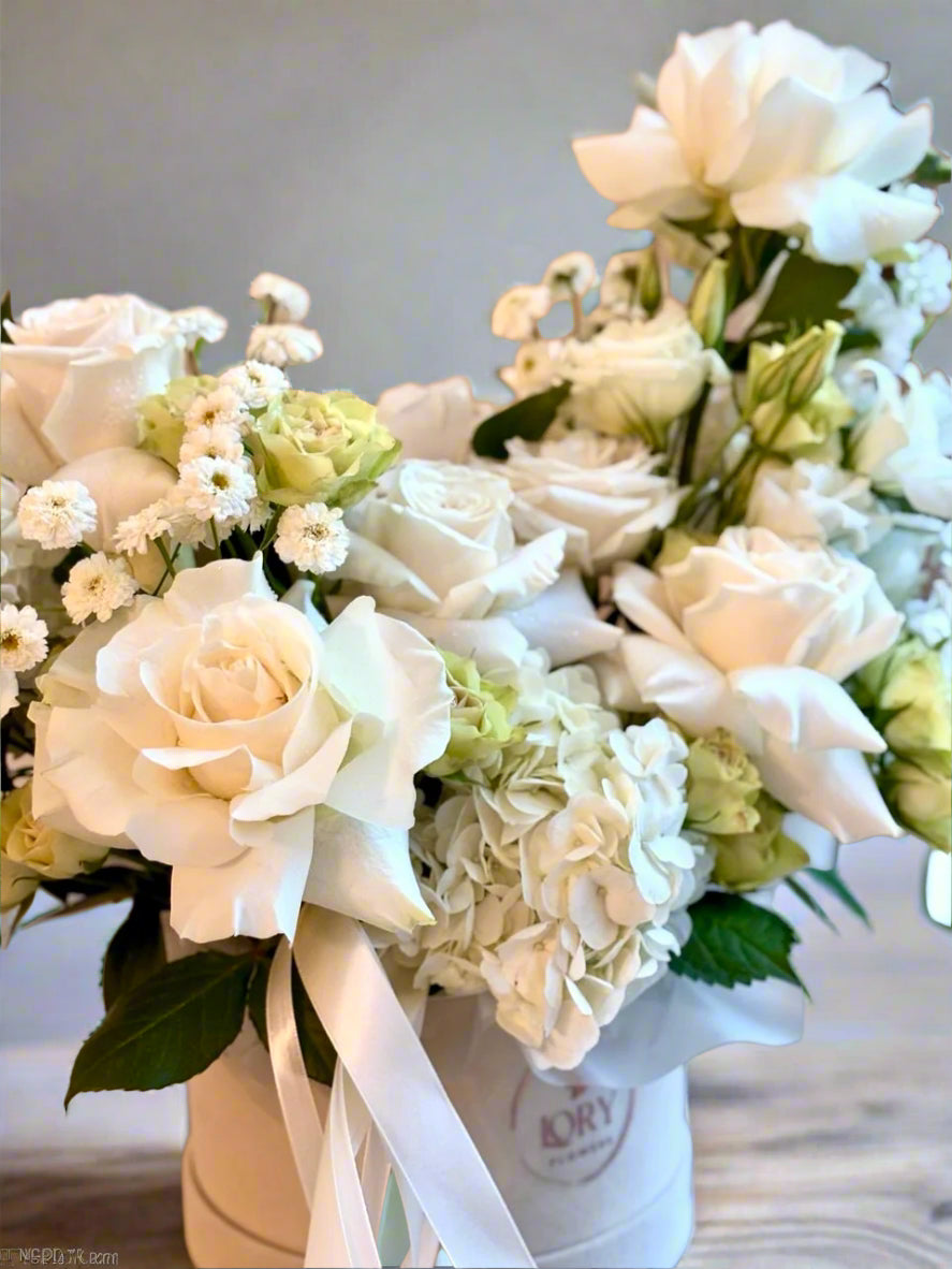 Flower box “Pure Serenity”