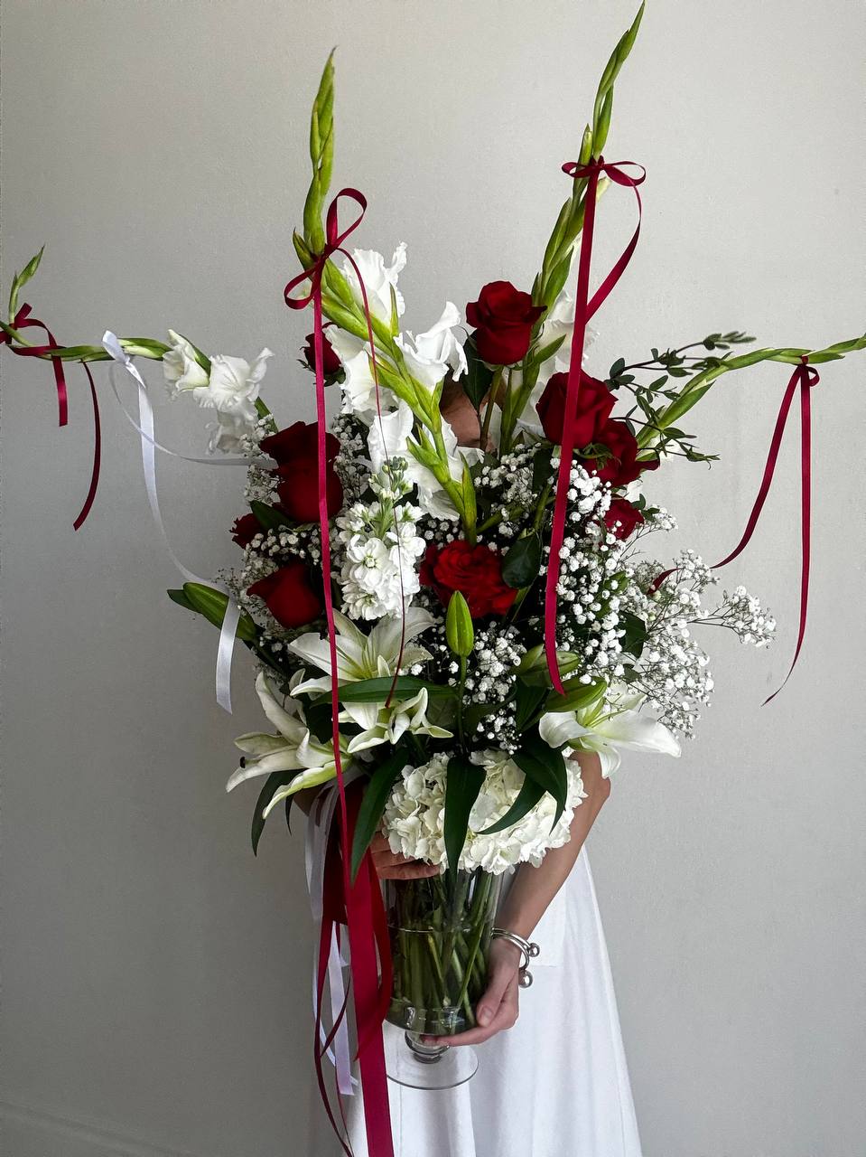 Bouquet in vase "Emblem of Love"
