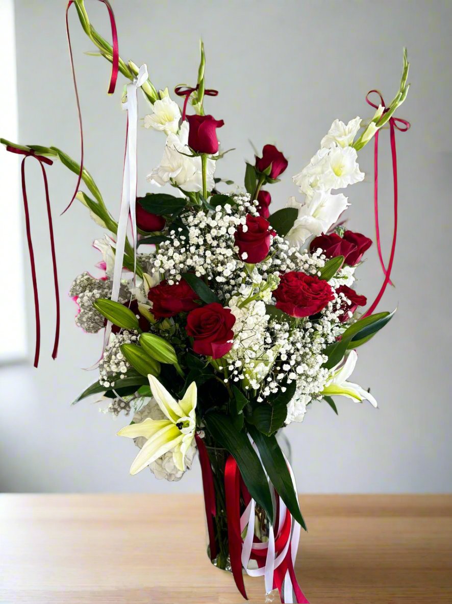 Bouquet in vase "Emblem of Love"