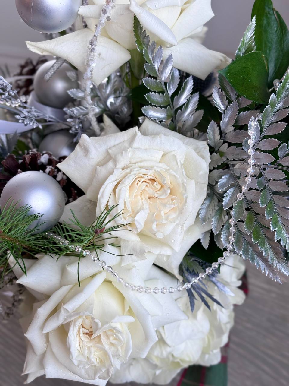 Snowy Holiday Charm