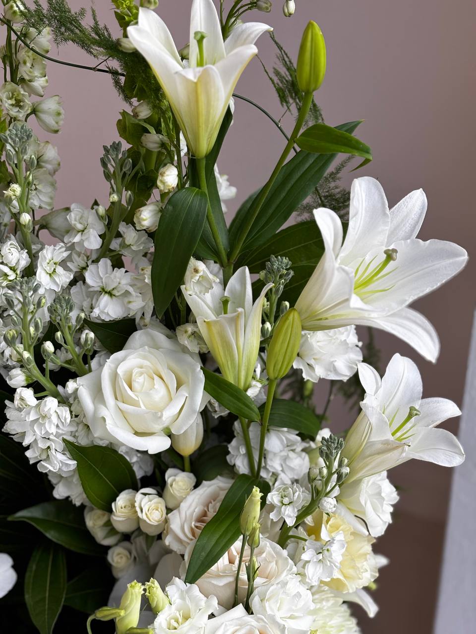 Sympathy Cremation Wreath in White