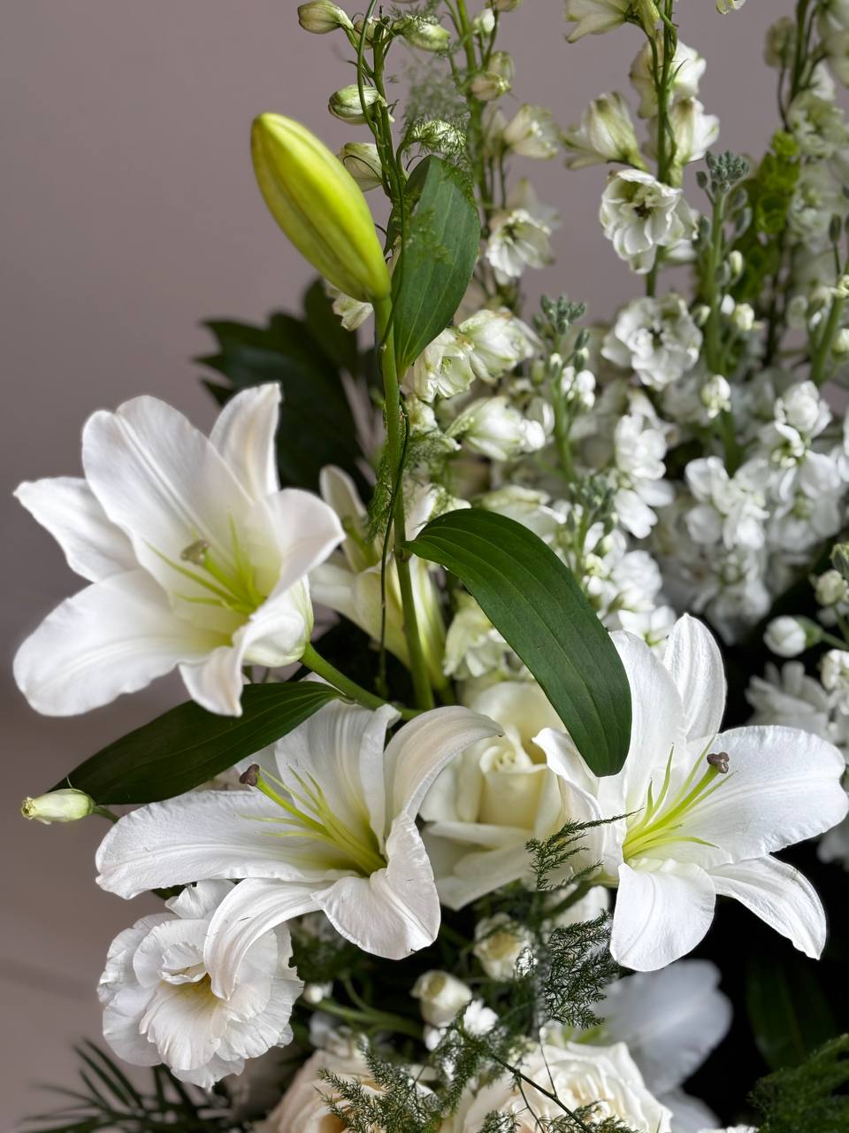 Sympathy Cremation Wreath in White