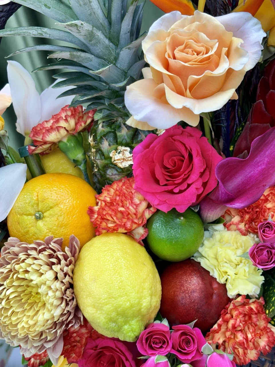 Flowers Basket "Tropical delight"